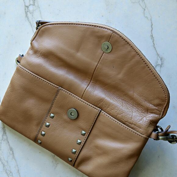 BCBGMAXAZRIA Leather Y2k studded Chain Clutch/shoulder bag - Picture 5 of 7